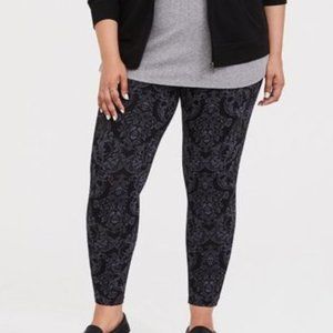 Torrid Black Skull Floral Purple Leggings Sz 0